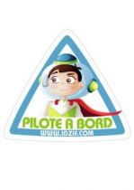 Sticker Automobile � placer sur un v�hicule ou en d�coration murale. Sticker automobile d�coratif enfant \"pilote � bord\" imprim� sur adh�sif d�coup� � la forme.