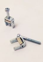 Griffes de fixation pour interrupteurs