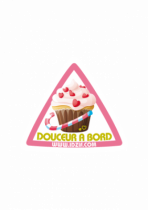 Sticker Automobile \"douceur � bord\" � placer sur un v�hicule ou en d�coration murale. Sticker automobile d�coratif enfant \"douceur � bord\" imprim� sur adh�sif d�coup� � la forme.