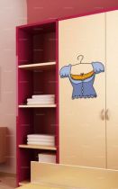 Sticker bustier sur cintre.