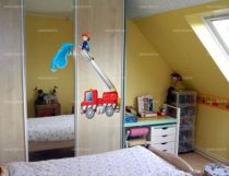 Stickers d�coratifs enfants Camion de pompier et son �chelle imprim�s sur adh�sif d�coup� � la forme.