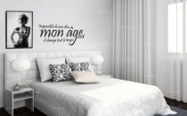 Sticker citation \"Impossible de vous dire...\" de Alphonse Allais. Sticker adh�sif d�coup�s � la forme dans vinyle de couleur unie, ce sticker humoristique trouvera une place de choix dans votre int�rieur.