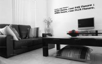 Sticker citation \"L\'heure, c\'est l\'heure...\". Sticker adh�sif d�coup�s � la forme dans vinyle de couleur unie, ce sticker renversant trouvera une place unique dans votre int�rieur.