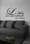 Sticker citation "la mode c'est ce qui se d�mode" de Jean Cocteau. Sticker adh�sif d�coup�s � la forme dans vinyle de couleur unie, id�al pour les grands penseurs.