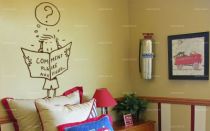 Sticker \" Comment plaire aux filles \". Visuel d�coup� � la forme dans vinyle de couleur unie. Ce visuel tout mimi trouvera sa place dans la chambre de vos petits gar�on. Cr�ation Cat Caroff