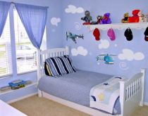 Sticker enfant. Sticker Avion de chasse imprim� sur adh�sif blanc avec d�coupe � la forme. La d�coration adh�sive pour chambre d\'enfant qui � la t�te dans les nuages. Des stickers enfants � coller au murs pour s\'endormir plus facilement.