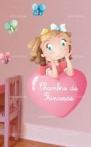 Sticker fille avec coeur personnalisable.