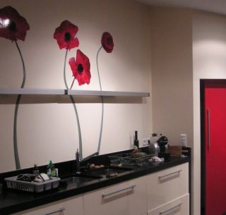 un sticker fleur dans une cuisine une bonne id�e de d�coration