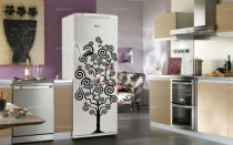 Sticker frigidaire : Arbre g�n�alogique. D�coration de frigidaire r�alis�e sur mesure en vinyle adh�sif, � vous de choisir la couleur qui s\'accordera le mieux � votre int�rieur de cuisine. Sticker id�al pour rendre son frigo unique mais pourquoi pas vous en servir pour d�corer la salle � manger ou le couloir.