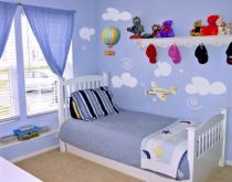 Sticker Montgolfi�re imprim� sur adh�sif blanc avec d�coupe � la forme.