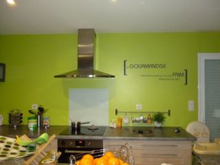 Vous cherchez une id�e de d�coration pour votre cuisine alors pourquoi pas un sticker mural citation.