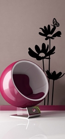 Stickers paquerettes. Un sticker 100% nature qui saura vous s�duire par son c�t� moderne et design. Une fleur �lanc�e pour habiller vos murs et cr�er une d�coration discr�te et �l�gante. Dans le salon, la salle de bain et pourquoi pas dans les toilettes, ce sticker s�duira les fans de nature. Sticker d�coup� sur vinyle adh�sif avec d�coupe � la forme. Cr�ation Ludivine Anadon. 