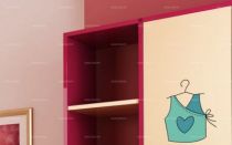 Sticker petit haut avec coeur sur cintre.