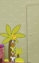 Sticker toise des animaux de la jungle.