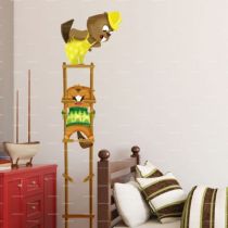 Le stickers castors sur �chelle pour d�corer la chambre des enfants sur le th�me de la montagne