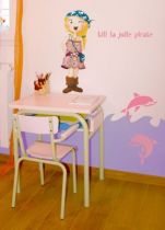 Sticker deco chambre fille. Lili la Pirate imprim�e sur adh�sif avec d�coupe � la forme.