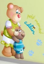 stickers d�coratifs enfants. Maman ours et son ourson avec texte illustr� "Petit moment c�lin" imprim�s sur adh�sifs et d�coup�s � la forme.