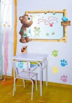 Stickers empreintes oursons. 24 stickers empreintes multicouleurs imprim�s sur adh�sifs et d�coup�s � la forme. Cette planche de stickers est id�ale pour compl�ter votre d�coration murale.