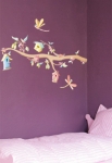 Stickers nichoirs et animaux forestiers sur leur branche, pour d�corer une chambre d'enfant ou cr�er une d�coration sur le th�me forestier avec des couleurs douces et pastels. Ce sticker apportera une touche de nature et permettra de cr�er un d�cor nature sur les murs des chambres d'enfants.  Sticker imprim� sur du vinyle adh�sif et d�coup� � la forme. Gamme de stickers enfants Jardin secret, cr�ation Kmiep. 