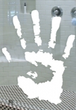 stickers main d�coup� � la forme dans vinyle adh�sif uni. Une empreinte de main comme d�coration murale, cela peut para�tre simple sauf si il s'agit d'un autocollant tr�s r�aliste. La paume de la main et les doigts sont ind�pendants, pas de mati�re entre. Cet adh�sif d�coratif main est id�al pour �tre poser sur une paroi de douche par exemple.