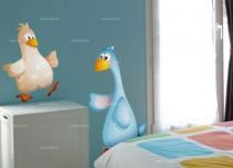 stickers muraux enfants. Le sticker oie fait partie de la gamme des stickers enfants animaux de la ferme, ce sticker est imprim� sur adh�sif autocollant et d�coup� � la forme. Tous les stickers muraux enfants iDzif sont fabriqu�s sur mesure, il existe plus de 1500 mod�les de stickers sur ce site.