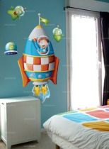 Sticker trois extraterrestres. Sticker d�coratif enfant imprim� sur adh�sif d�coup� � la forme.