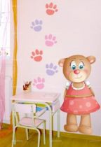 stiker ourson. Zo� l\'ourson, un stiker d�coratif pour chambre d\'enfant. Stiker imprim� sur vinyle adh�sif et d�coup� � la forme.